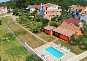 Отель Apartments and rooms with a swimming pool Babici, Umag - 3046  Умаг